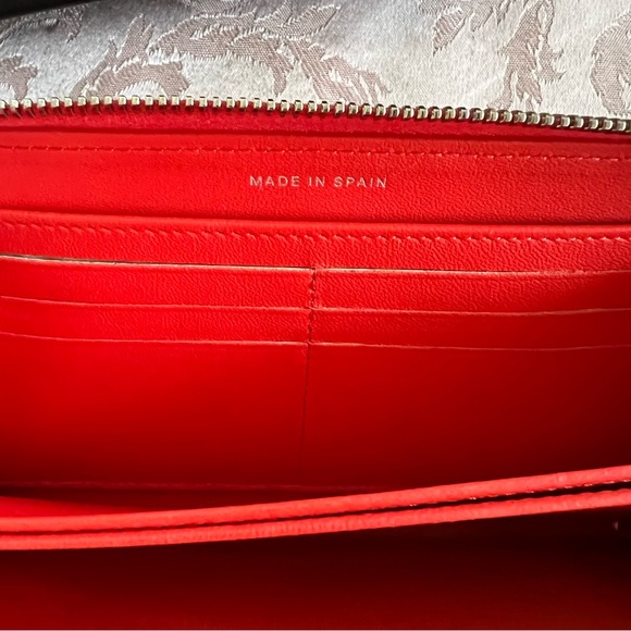 Authentic Chanel Lambskin Quilted Zip Around Wallet - Picture 6 of 17